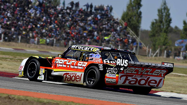 Rodrigo Lugón y Mariano Werner negocian el Ford campeón.