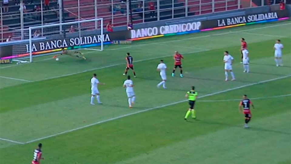 Patronato perdió 2 a 1 frente Racing en el Presbítero Bartolomé Grella.