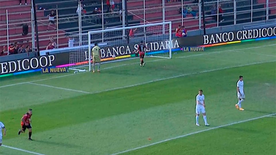 Patronato perdió 2 a 1 frente Racing en el Presbítero Bartolomé Grella.