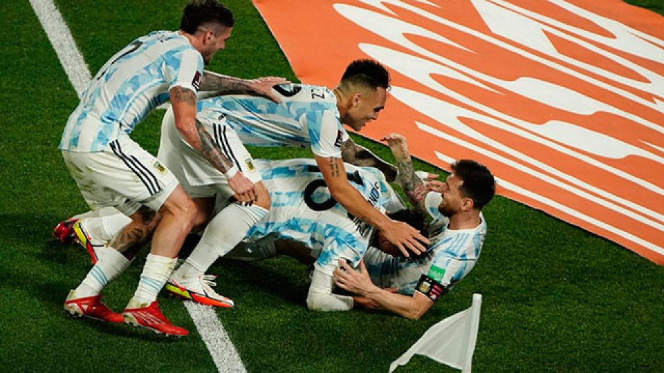 Argentina sigue a paso firme hacia Qatar 2022.