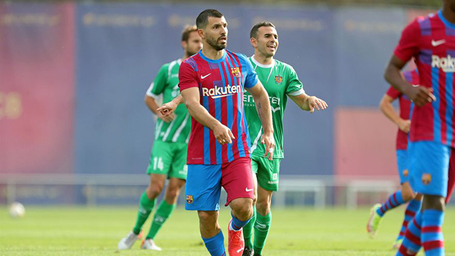 El Kun Agüero hizo su primer gol con Barcelona en un amistoso.
