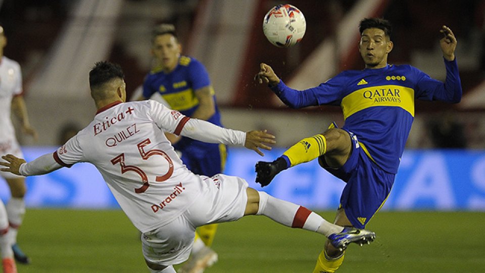 Boca goleó a Huracán como visitante y quedó tercero en la Liga.