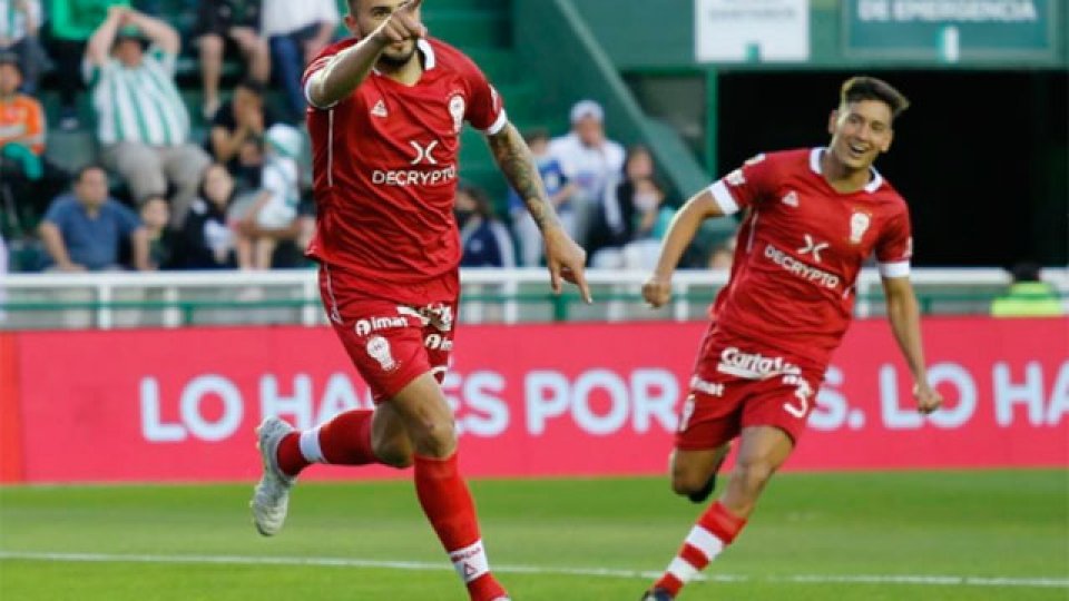 Huracán goleó a Banfield por la Liga Profesional.