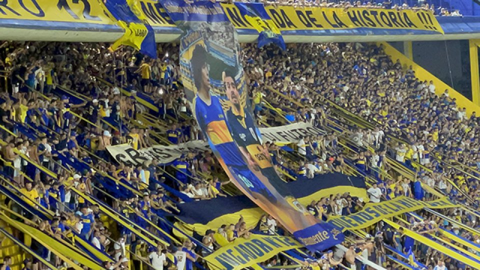 Emocionante homenaje a Diego en la Bombonera.