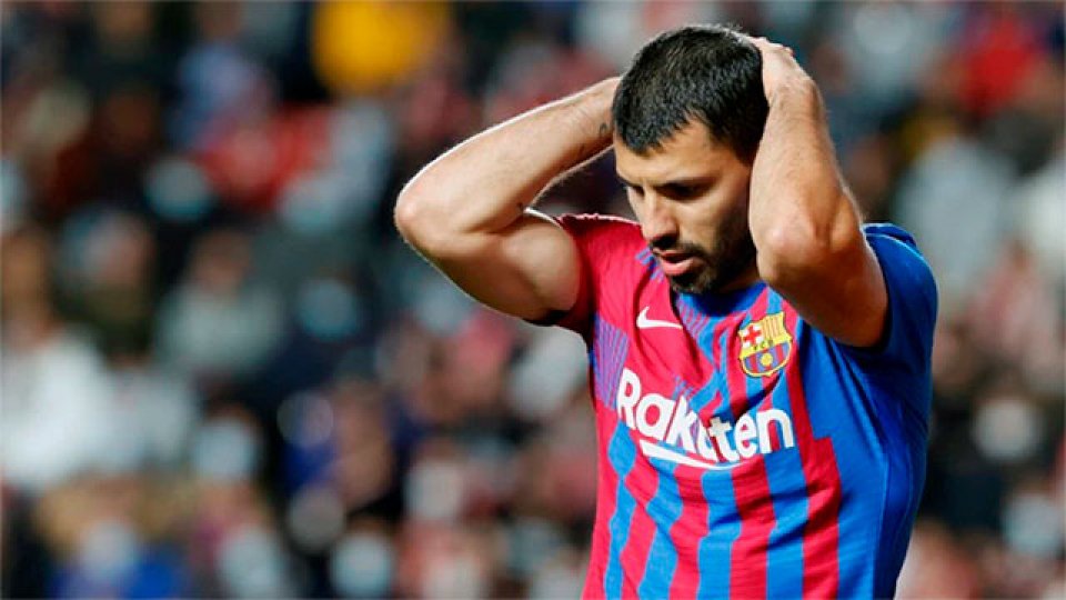 Agüero anunciará su retiro el miércoles, según prensa española.