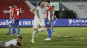 Chile opacó el debut de Barros Schelotto en Paraguay y sueña con el Mundial