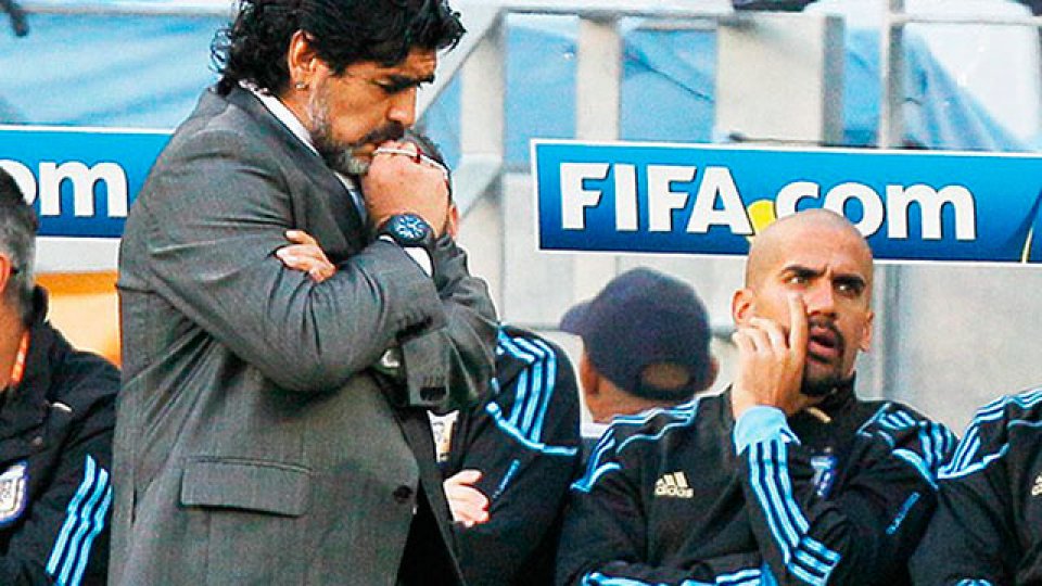 La Brujita Verón contó que intentó hablar varias veces con Diego Maradona.