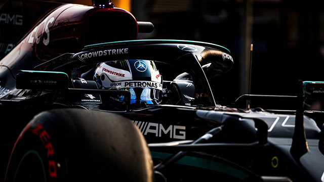 En Qatar, Lewis Hamilton logró la pole en la Fórmula 1.