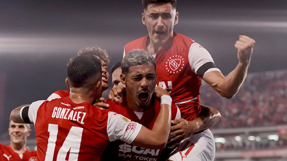 El Rojo se impuso por 1 a 0, con un gol de Carlos Benavidez.