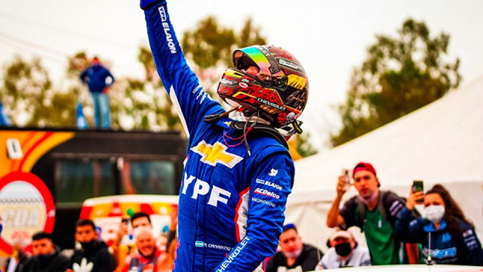 Agustín Canapino se consagró bicampéon en el autódromo de Buenos Aires.
