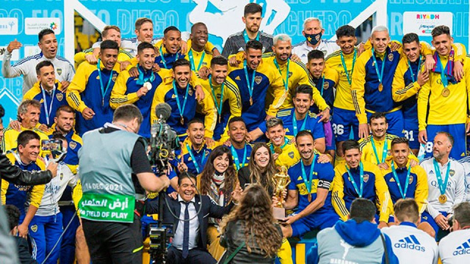 Boca venci&oacute; a Barcelona por penales y se qued&oacute; con la Maradona Cup.