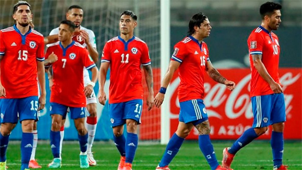 Chile presentó denuncia ante FIFA por mala inclusión de un jugador ecuatoriano.