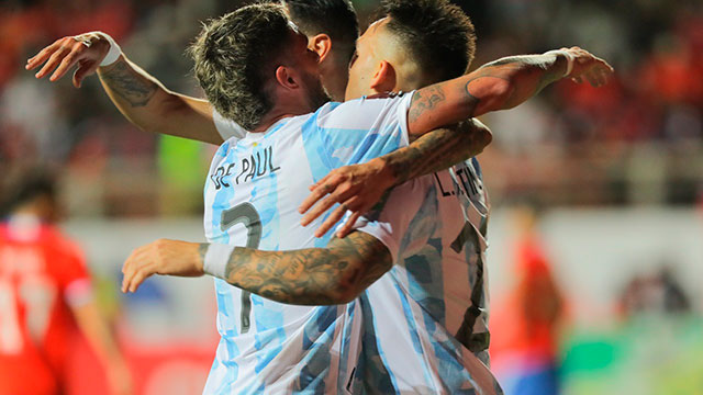 Argentina ganó en la altura: venció a Chile sin Lionel Messi.