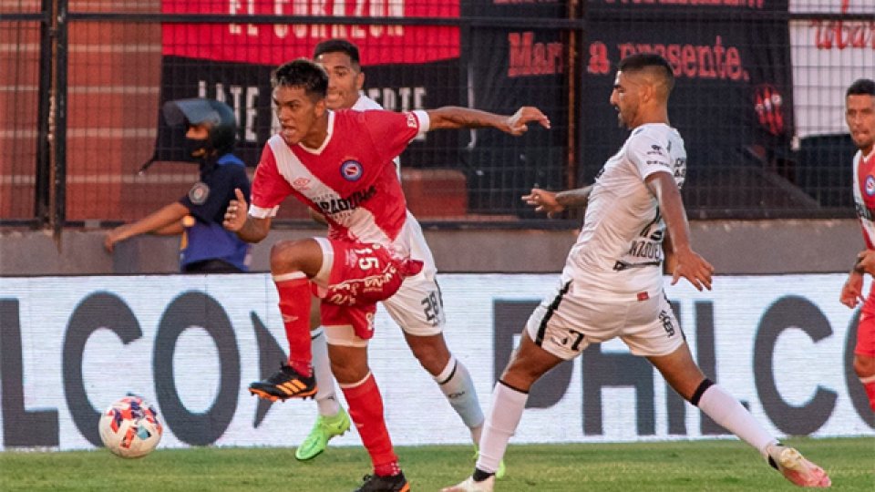 El Bicho le ganó a Patrón en el Grella.