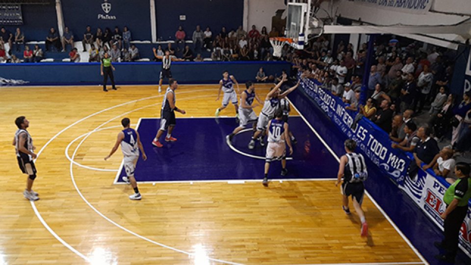 Olimpia y volvió a perder. (Foto: Luis Blanco)