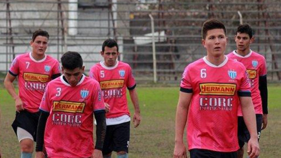 Un reclamo de Juventud Unida ante FIFA inhibió a Blooming de Bolivia.