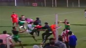 Video: incidentes y agresiones en el final de un partido por la Copa Victoria