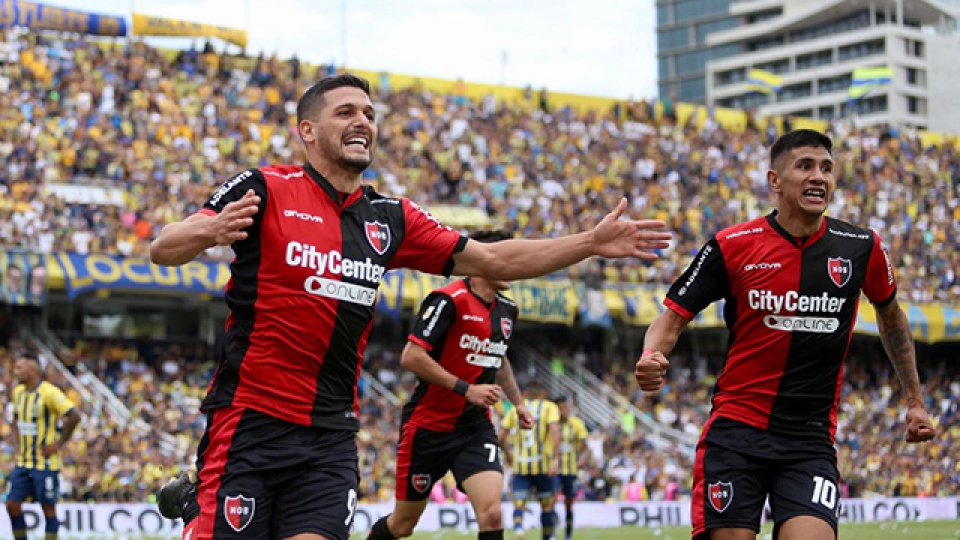 La Lepra le ganó a Rosario Central y volvió al triunfo en el clásico.