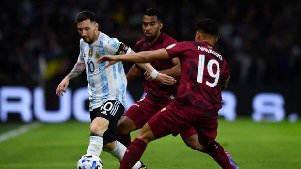 Argentina le ganó 3-0 a Venezuela por la fecha 17 de las Eliminatorias.