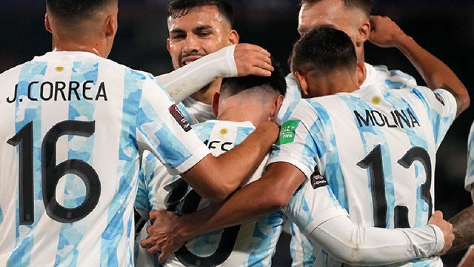En la Bombonera, la Selección Argentina se despidió con goleada ante Venezuela.