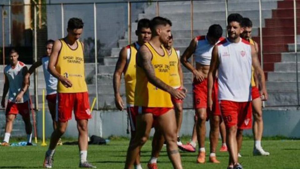 El elenco paranaense inició la semana de trabajo.