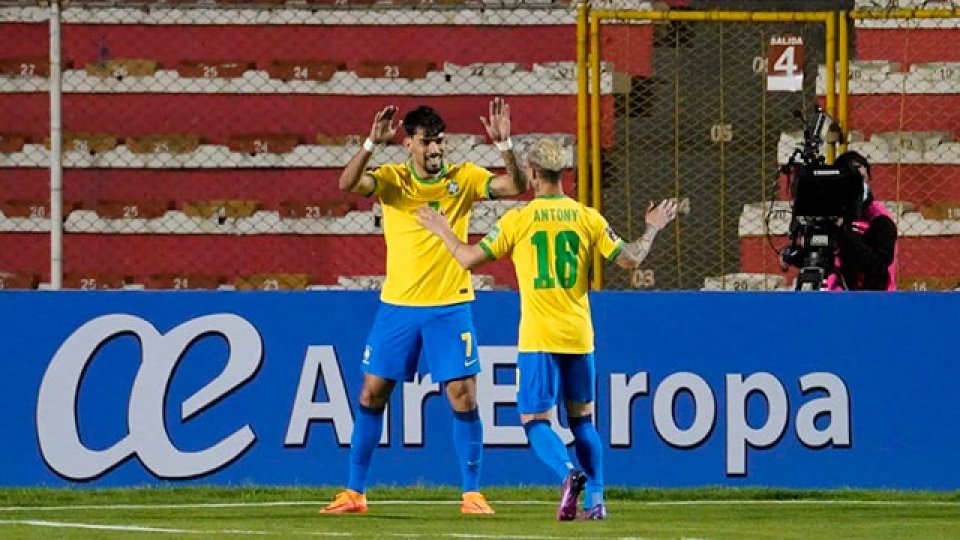 Brasil goleó 4-0 a Bolivia en la Paz e igualó el récord de Marcelo Bielsa.