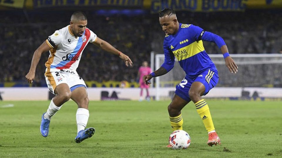 Boca se durmió y Arsenal le ahogó el triunfo en La Bombonera.