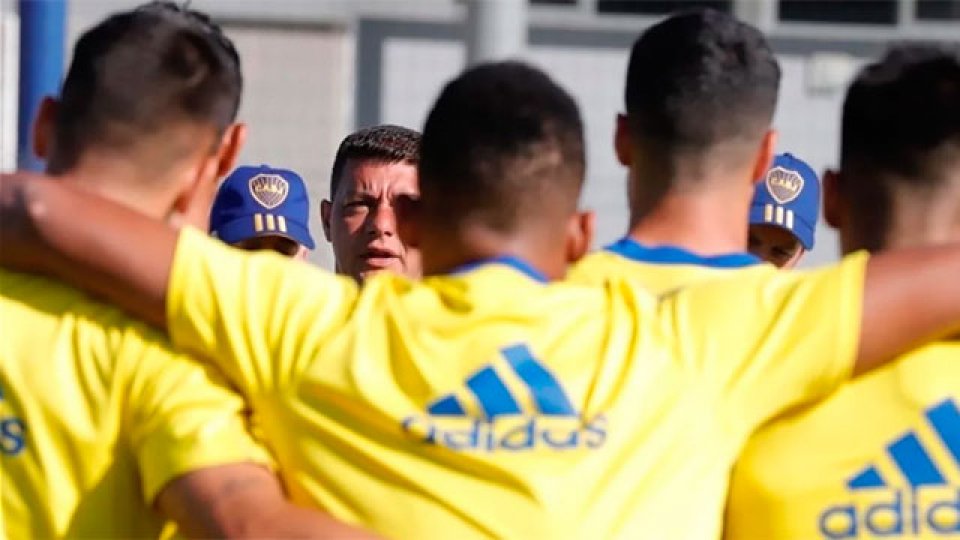 Con ausencias, Boca hace su estreno visitando a Deportivo Cali.