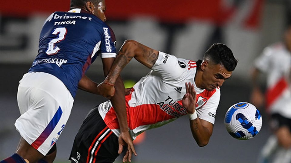 River venció con autoridad a Fortaleza y es líder de su grupo.