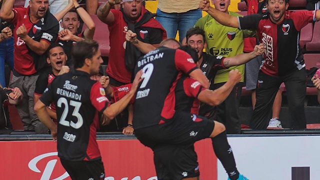 Colón y Vélez se despiden de la Copa de la Liga en Santa Fe.