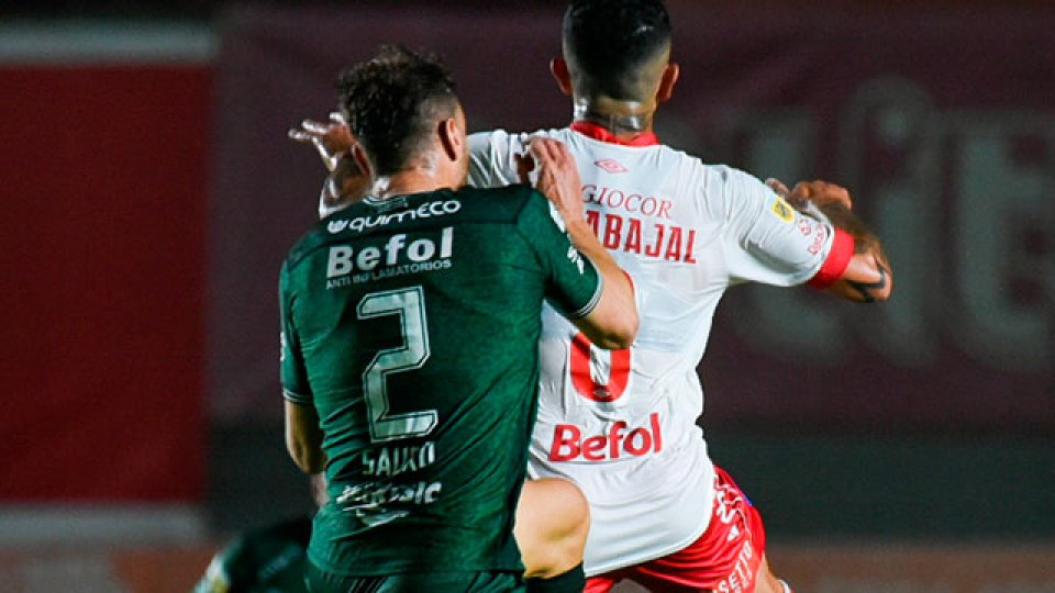 Argentinos y Sarmiento no pasaron del empate sin goles.