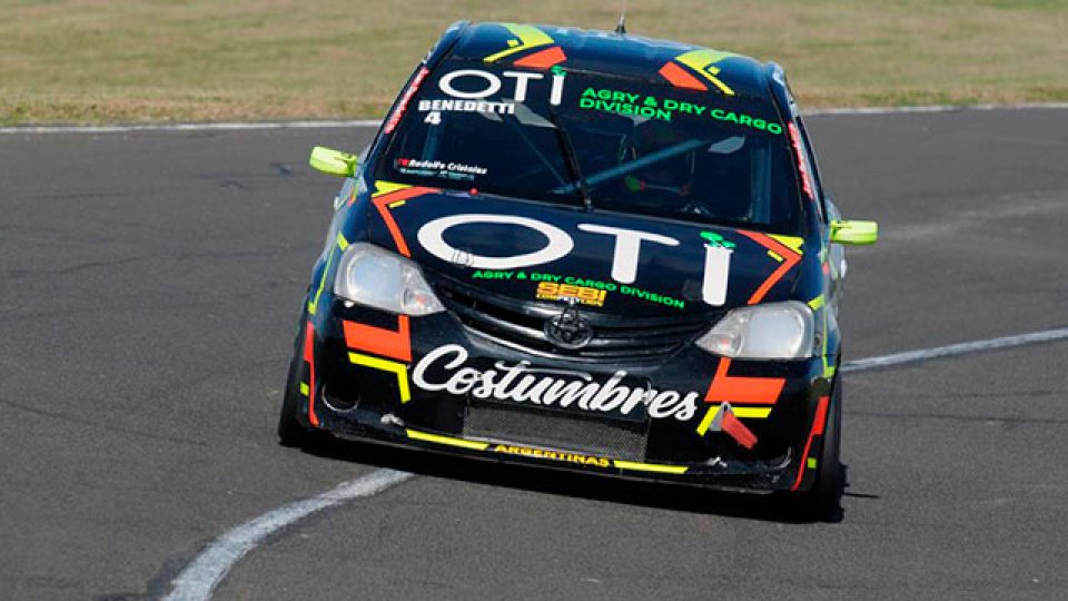 El Turismo Pista comenzó la actividad en el autódromo de Paraná.