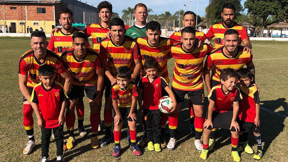 El Pingüi perdió 1 a 0 en su cancha ante Don Bosco. (Foto: Club Neuquén)