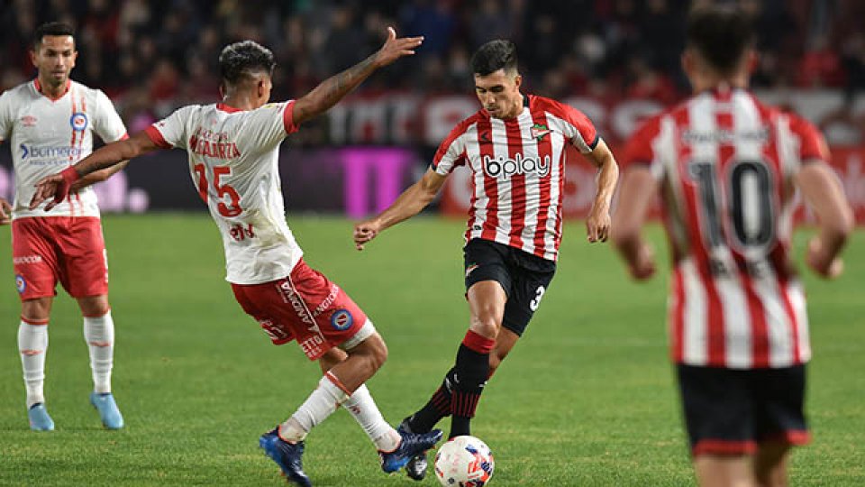 Argentinos se clasificó a semifinales tras vencer a Estudiantes.