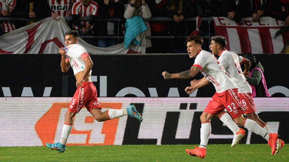 Argentinos se clasificó a semifinales tras vencer a Estudiantes.