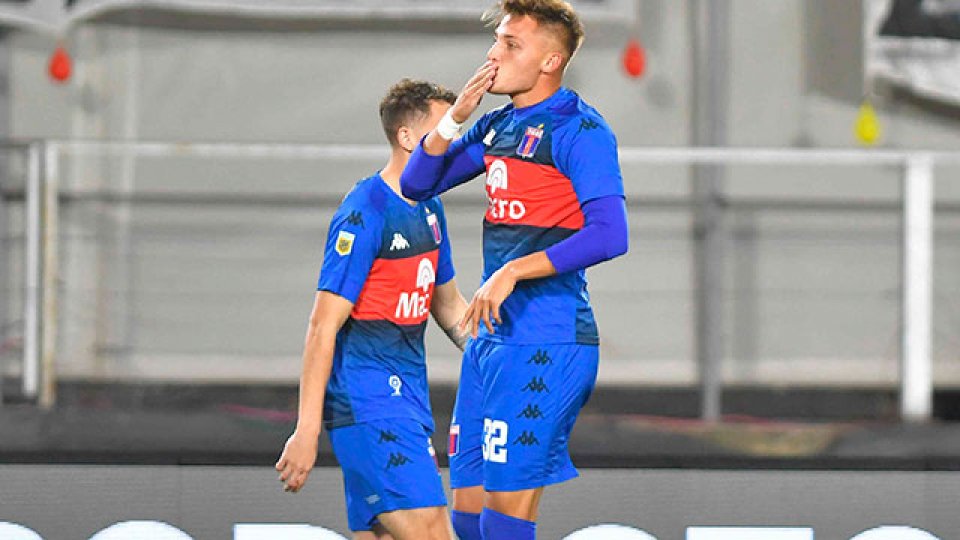 El Matador le ganó 2-1 a River en un partido apasionante.
