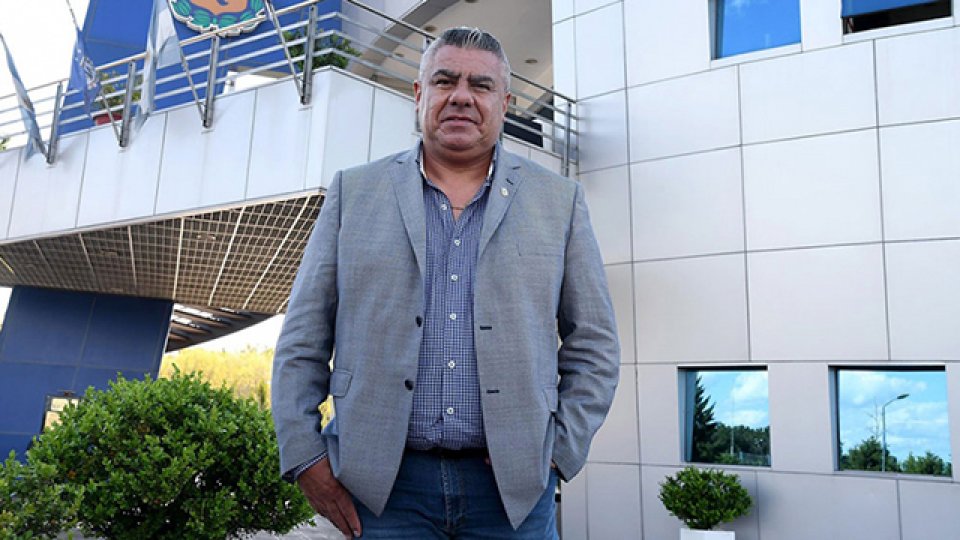 El presidente de AFA Claudio Tapia seguirá al frente de la Liga Profesional.