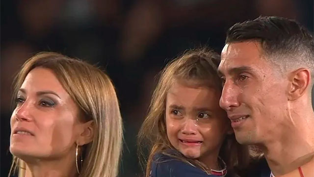 La despedida de Di María del PSG: gol, lágrimas junto a su familia.