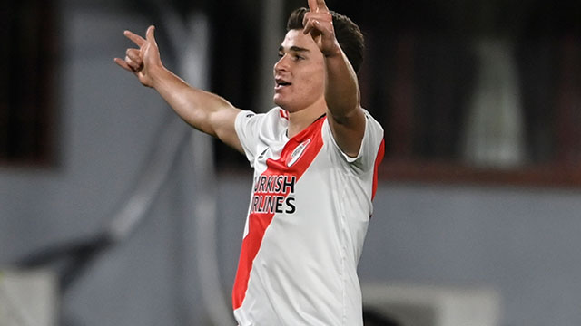 Julián Álvarez y una marca histórica con la camiseta de River.