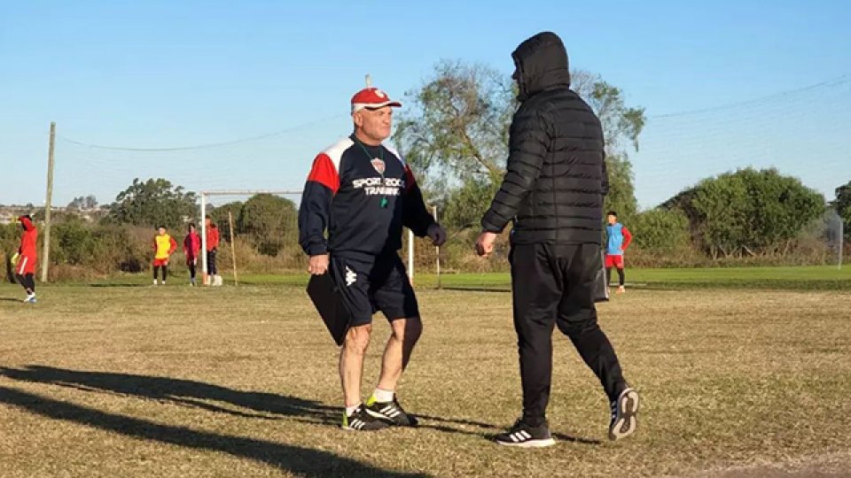 Cervilla no sigue en Paraná y Sebastián Furios será el entrenador interino.