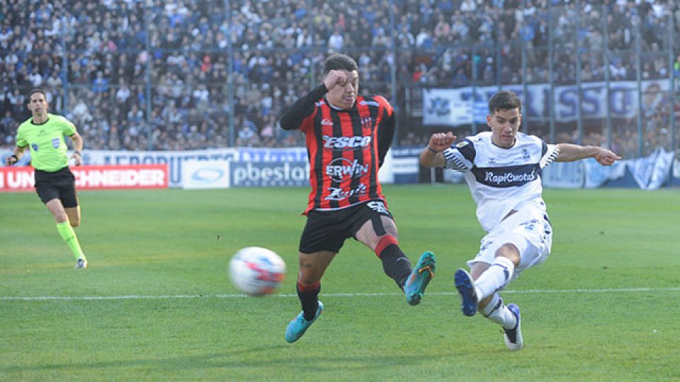 Patronato cayó en La Plata ante Gimnasia.