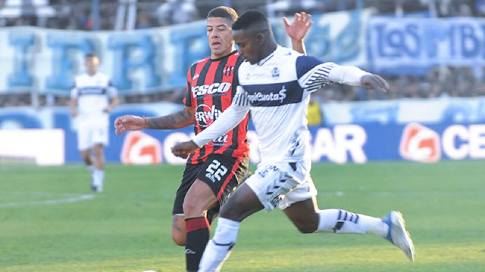 Patronato cayó en La Plata ante Gimnasia.