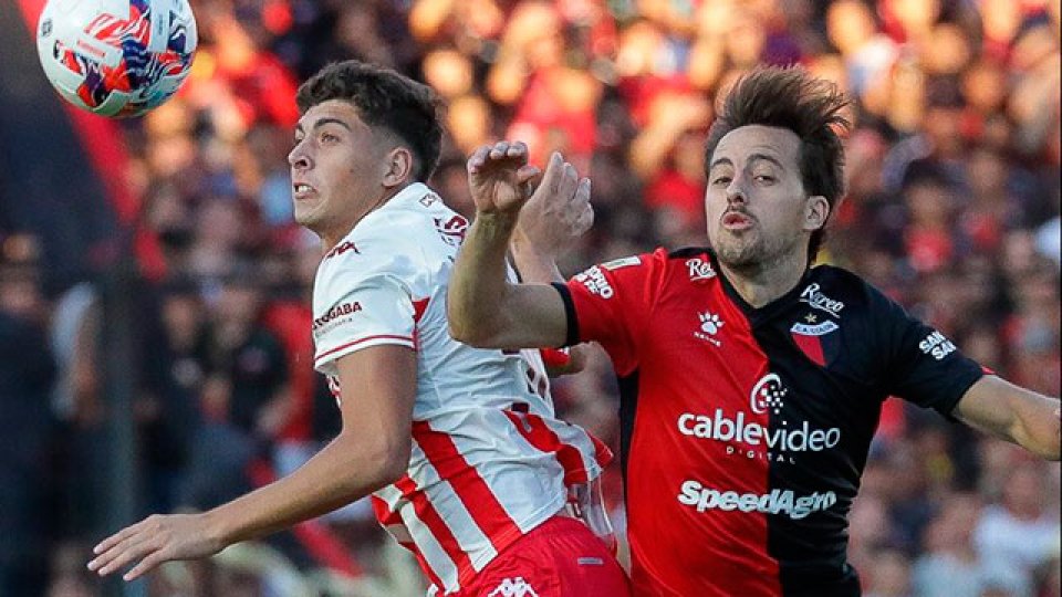 Colón y Unión se enfrentan en el clásico de Santa Fe.