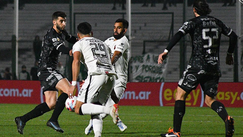 Patronato sufrió una dura derrota ante Sarmiento en Junín. (@CASarmientoOf)