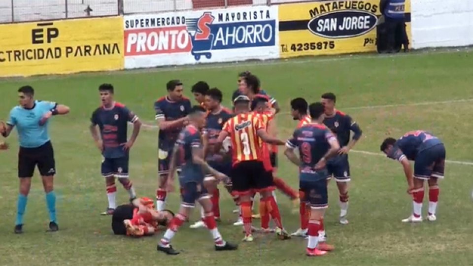 El Rojiblanco no pudo con Boca Unidos de local.