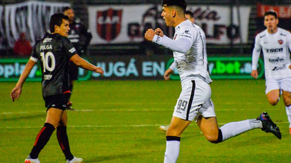 Patronato le ganó por penales a Colón y avanzó a octavos.