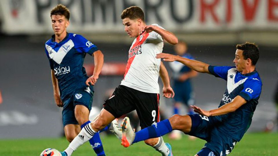 Vélez enfrenta a River por los octavos de final de la Copa Libertadores.