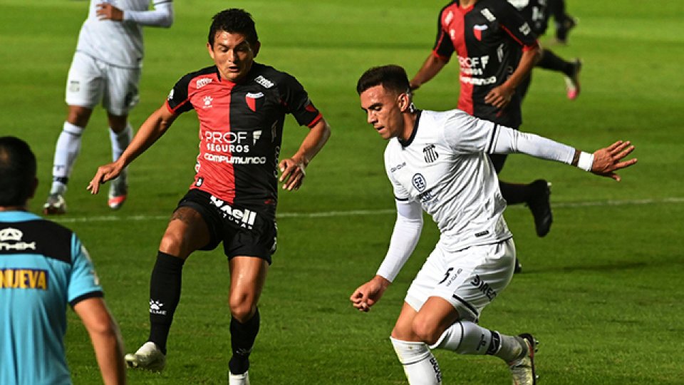 Talleres recibe a Colón por los octavos de final de la Libertadores.