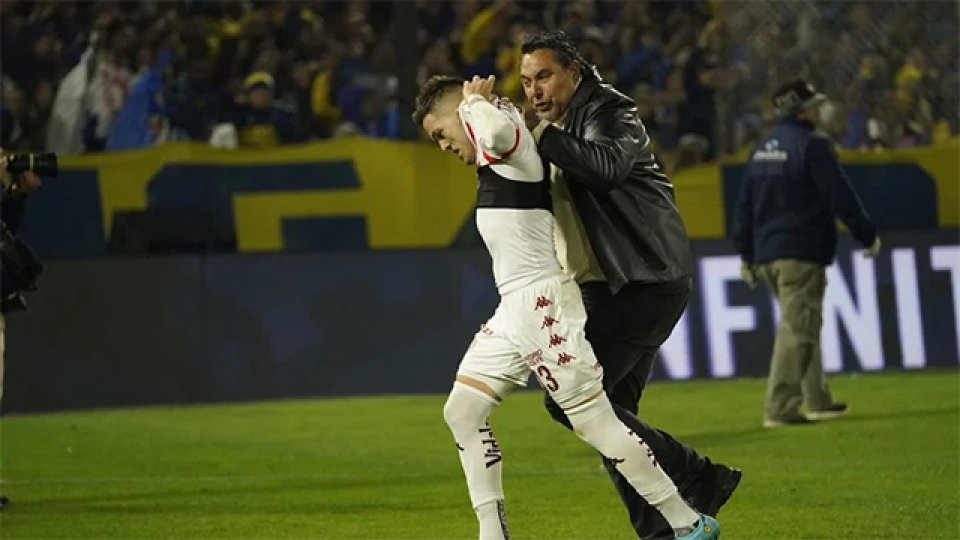 Tras su festejo de gol ante Boca, Franco Troyansky fue suspendido.