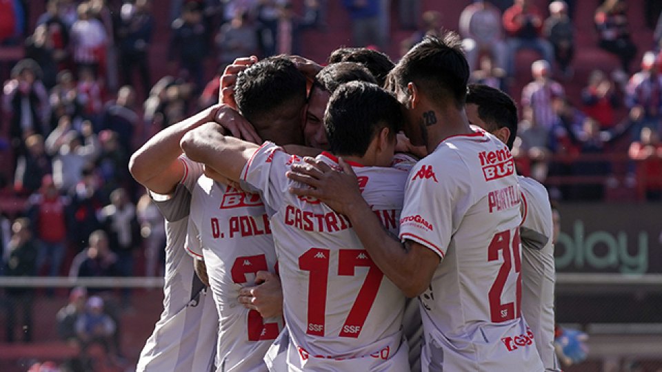 Unión sueña con una remontada histórica ante Nacional.